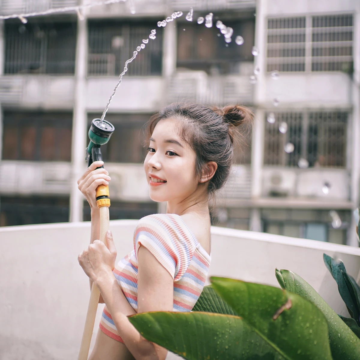 [YITUYU] 2023.01.05 Vol.2843 – The Water Gun Girl on the Rooftop circle#[25P]-17